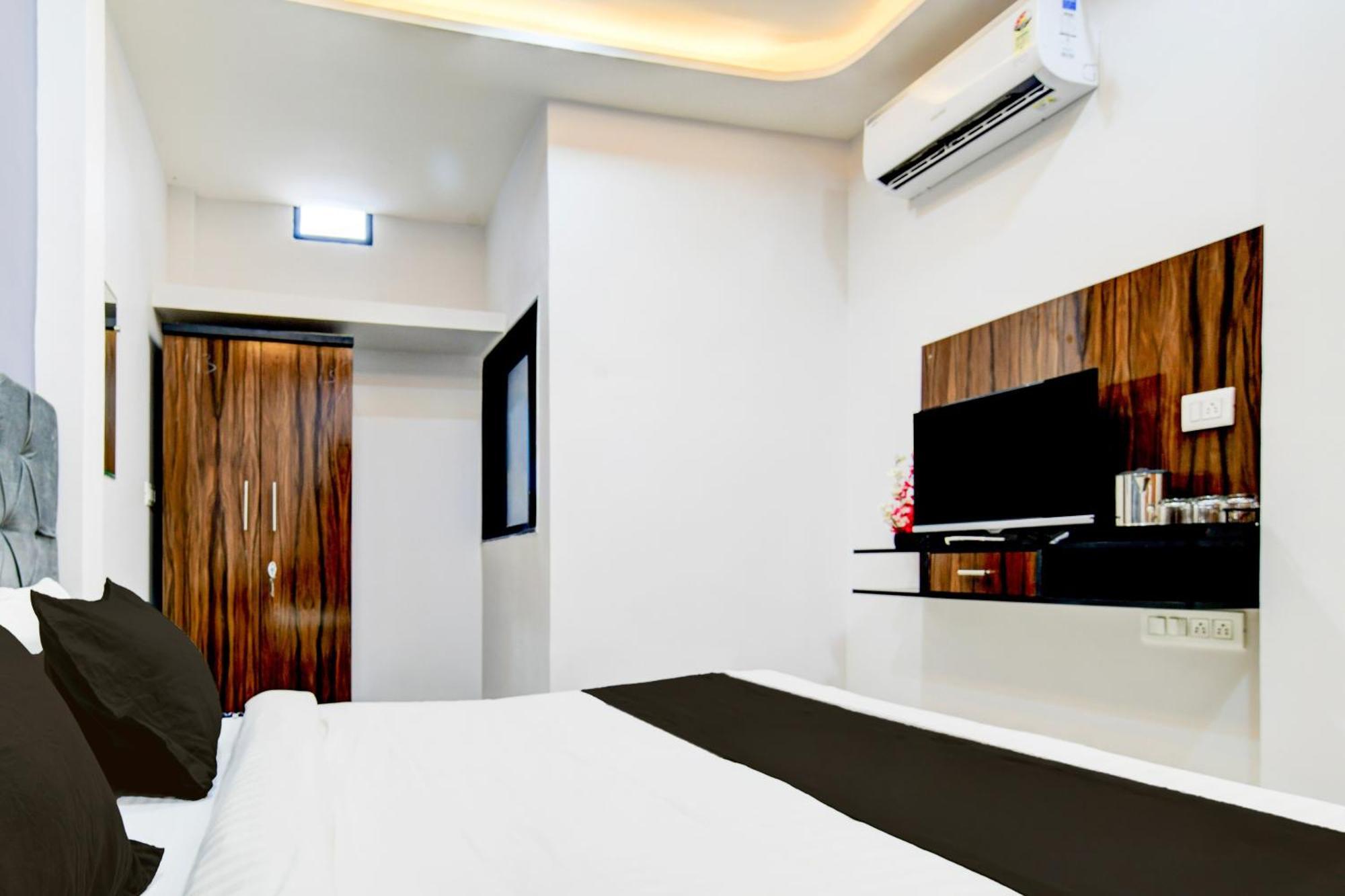 Super Hotel O D.V Near Medanta Hospital Indore Exterior foto